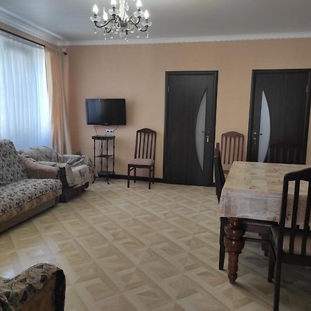 Hotel Гостевой Дом Лума Suchumi Exteriér fotografie
